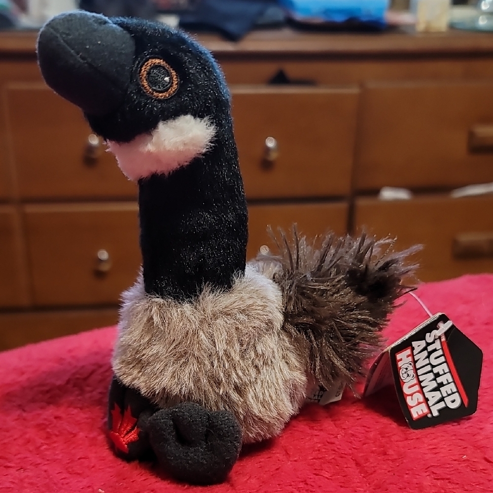 Stuffed Animal House Canada Goose Souvenir 5"  Plush Toy Canadian